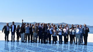 Predstavnici dvadesetak stranih veleposlanstva u posjetu Zadarskoj županiji Predstavnici dvadesetak stranih veleposlanstva u posjetu Zadarskoj županiji