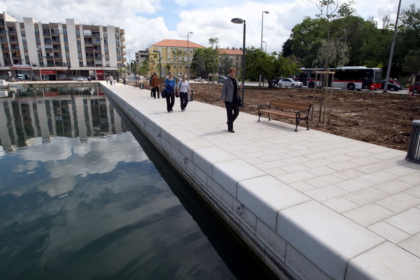 Zadar, 270513.
Uvala Jazine. 
Zavrseni su radovi na uredjenju uvale Jazine gdje je uredjena nova riva i setnica.
Foto: Jure Miskovic / CROPIX