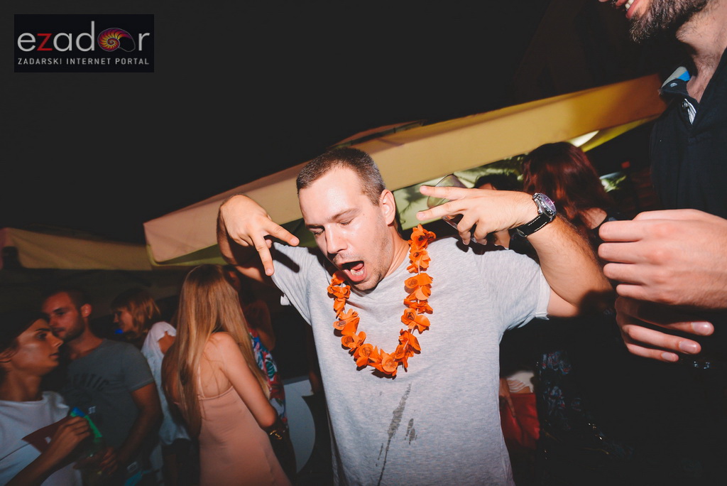 Saturday Night with DJ Dizzy @ Svarog Bar