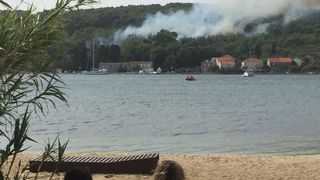 Šumski požar u Malom Lukoranu, Foto: Valentin Bakota Šumski požar u Malom Lukoranu, Foto: Valentin Bakota