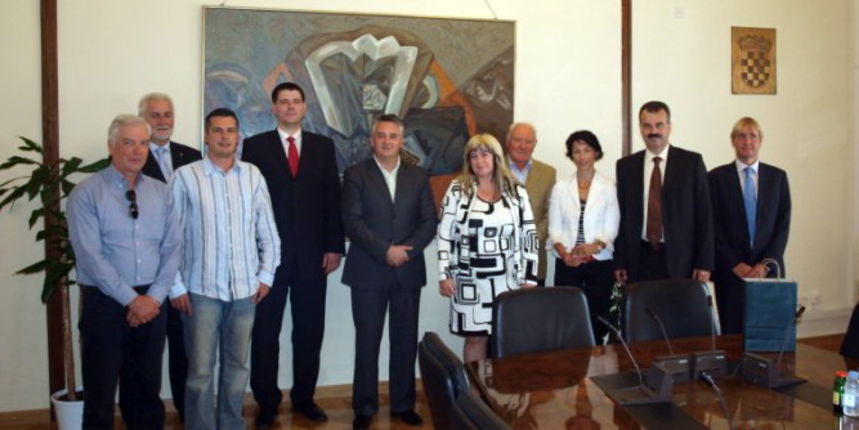 Djani Bunja primio izaslanstvo juznomoravske regije Djani Bunja primio izaslanstvo juznomoravske regije