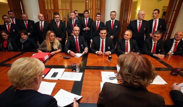 Zagreb – Predstavnici HDSSB-a predali su Drzavnom izbornom povjerenstvu kandidacijske liste za 4. i 5. izbornu jedinicu za nadolazece parlamentarne izbore. Dragan Vulin, Branimir Glavas, Vladimir Sisljagic. Photo: Jurica Galoic/PIXSELL