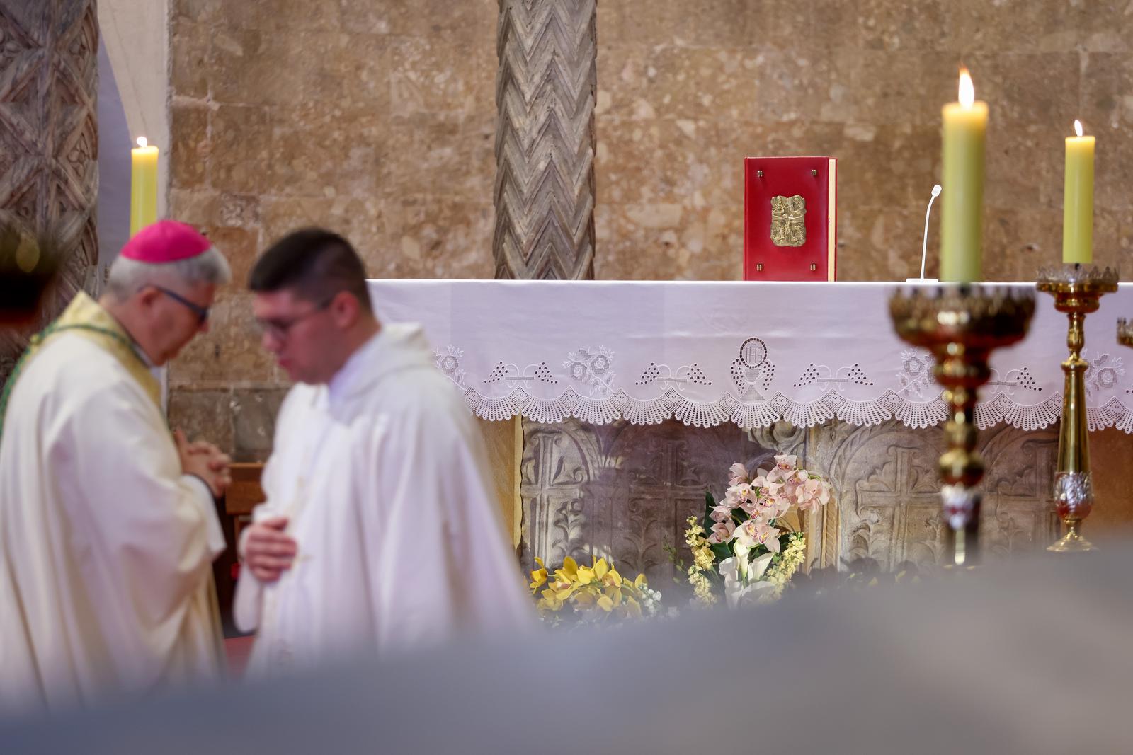 Uskršnja misa, katedrala Svete Stošije Uskršnja misa, katedrala Svete Stošije