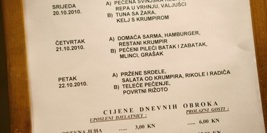 Zagreb, 221010. Sabor. Markov trg. Redovita sjednica Sabora. Saborski jelovnik koji jeisti kako za zastupnike tako i za osoblje. Foto: Goran Mehkek / CROPIX