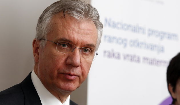 Zagreb, 170113.
Zavod za javno zdrvstvo.
Ministar zdravlja Rajko Ostojic nazocio je press konferenciji koju je organizirala Hrvatska liga protiv raka u povodu obiljezavanja Europskog tjedna prevencije raka vrata maternice i Sestog hrvatskog dana mimoza, p