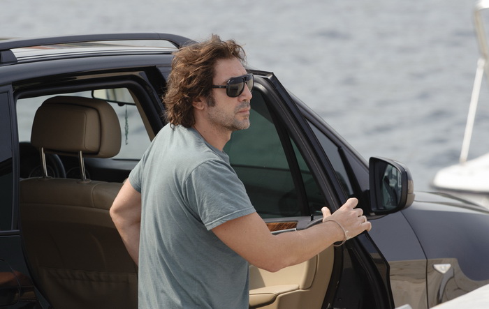 Prigradica, otok Korcula , 270911.
Glumac Javier Bardem snimljen prilikom ukrcaja u brod Majsan marke Beneteau Antares 10,80  koji ga je prebacio na svjetionik Plocica na snimanje filma “Venuto al mondo”.
Foto: Tom Dubravec /  CROPIX