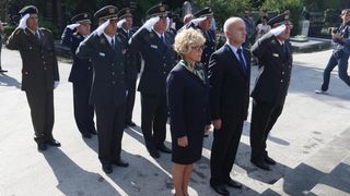 Mirogoj, Predrag Matic, polaganje vijenaca, Gordana Sobol, Drago Lovric, Dan domovinske zahvalnosti Mirogoj, Predrag Matic, polaganje vijenaca, Gordana Sobol, Drago Lovric, Dan domovinske zahvalnosti