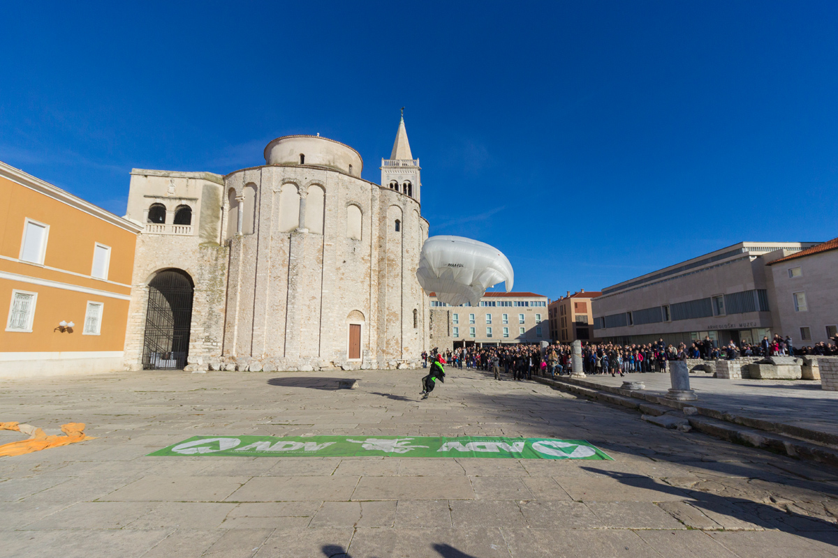 Badnjak 2016: Blagdanski đir po gradu 24. prosinca Badnjak 2016: Blagdanski đir po gradu 24. prosinca