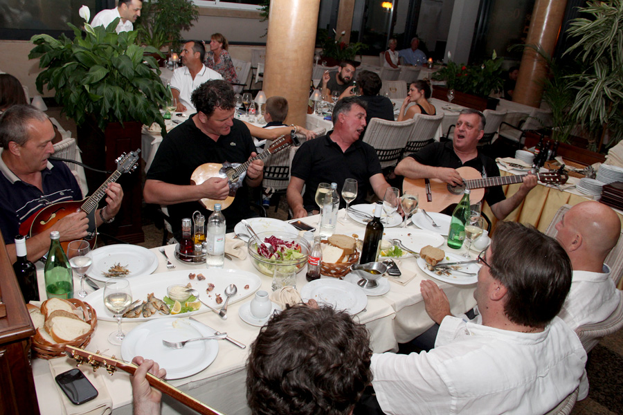 Restoran Niko: Fešta uz klape Bonaca, Niko i prijatelje Restoran Niko: Fešta uz klape Bonaca, Niko i prijatelje