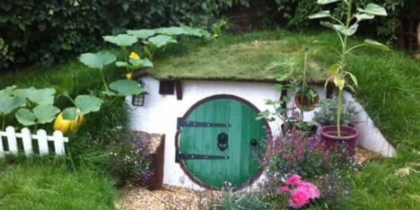 u vrtu sagradio kuću za – Hobite