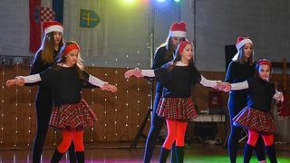 Plesna Božićna čarolija na otoku Pagu