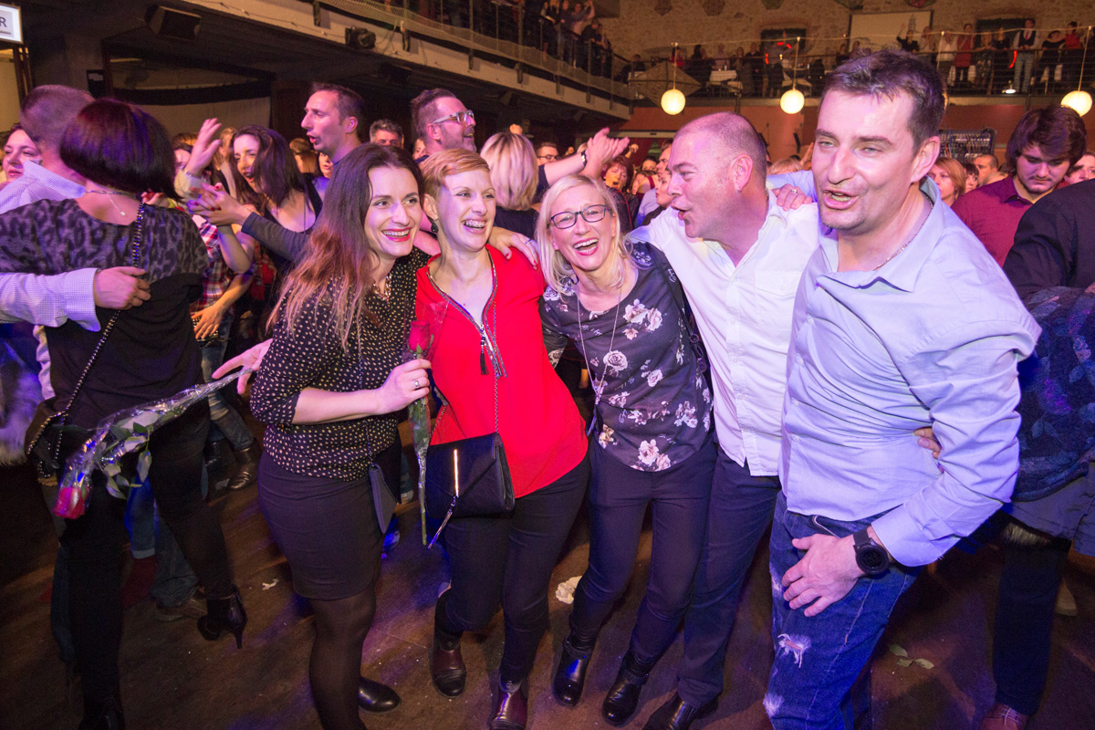 Božićni koncert Tomislava Bralića i klape Intrade u zadarskom klubu Arsenal 25. prosinca 2016.