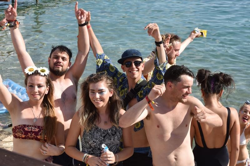 U Tisnom na lokaciji The Garden otvoren Love International festival koji privlači mlade iz cijele Europe