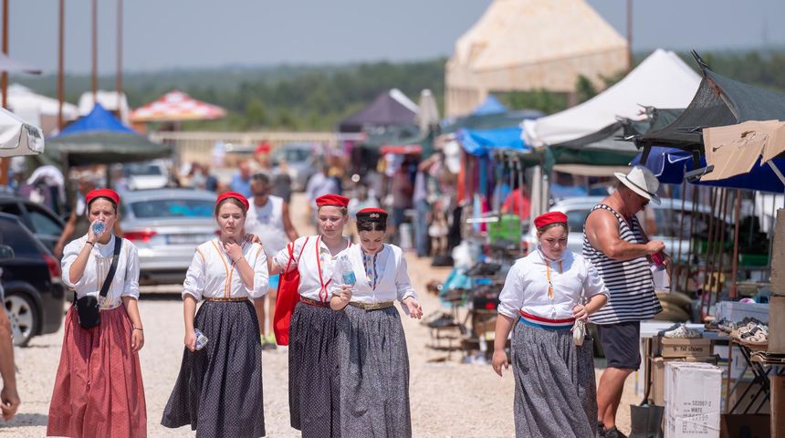 Benkovački sajam u objektivu Dina Stanina