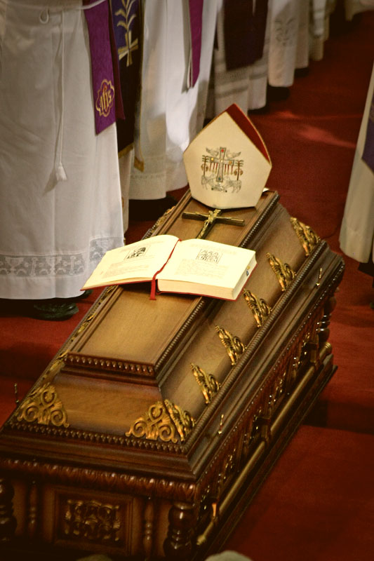 Posljednji ispraćaj nadbiskupa Ivana Prenđe (foto: Marin Gospić)