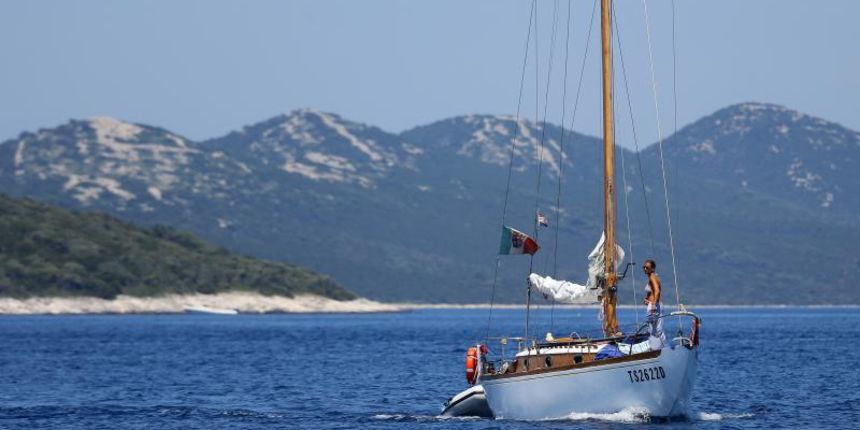 25.07.2013., Dugi otok – Dugi otok pripada zadarskoj otocnoj skupini sjevernodalmatinskih otoka. Na otoku se nalazi jedanaest naselja, a svojim prekrasnim uvalama i plazama privlaci velik broj turista. Photo: Filip Brala/PIXSELL Autor  Filip Brala/PIXSE