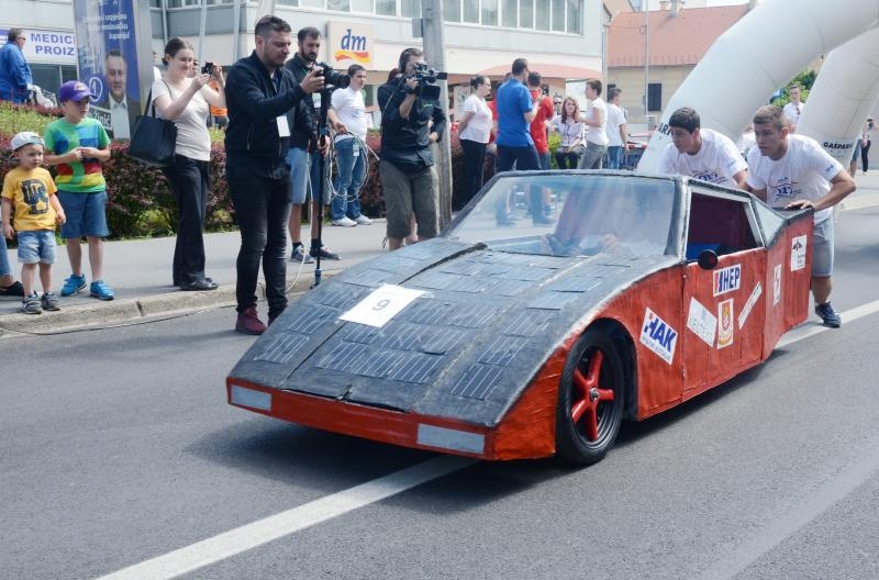 Sisak: Utrka solarnih automobila hrvatskih stukovnih škola