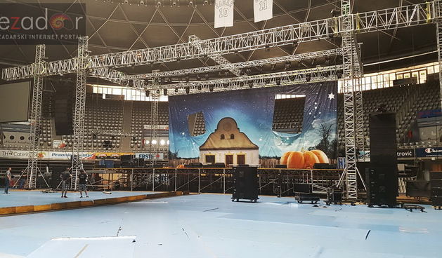 Stage za koncert Đorđa Balaševića u dvorani Krešimir Ćosić