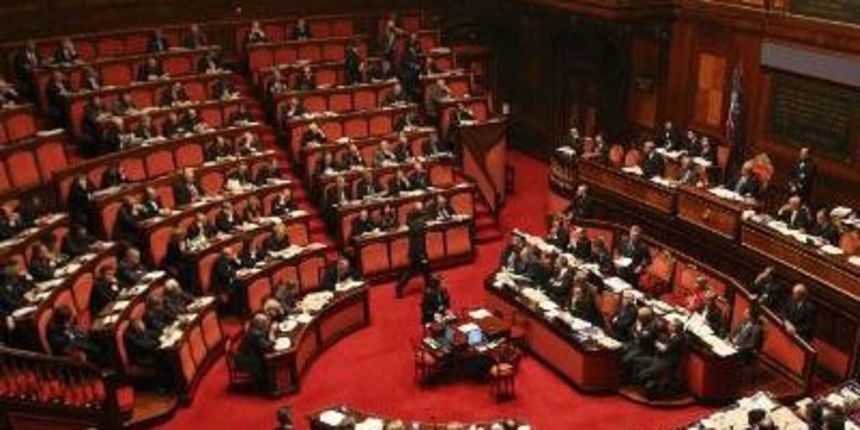 Grčki parlament (Foto: worldbulletin.net) Grčki parlament (Foto: worldbulletin.net)