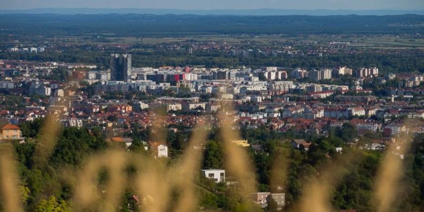 Zagreb – Pogled na grad s vrha Zelene magistrale. Photo: Davor Puklavec/PIXSELL Autor Davor Puklavec/PIXSELL Ključne riječi grad zagreb; panorama, precko, Spansko, Sky Office Zagreb Zagreb – Pogled na grad s vrha Zelene magistrale. Photo: Davor Puklavec/PIXSELL Autor Davor Puklavec/PIXSELL Ključne riječi grad zagreb; panorama, precko, Spansko, Sky Office Zagreb