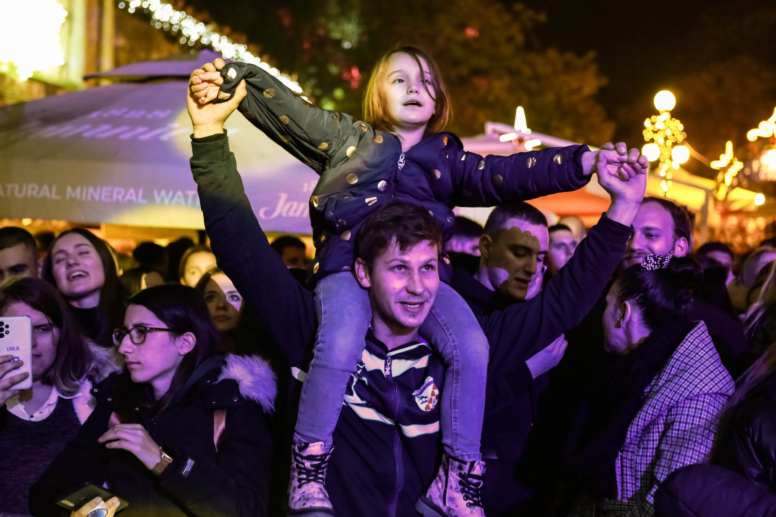 Koncertom grupe Dalmatino otveron Advent u Zadru 2022. Koncertom grupe Dalmatino otveron Advent u Zadru 2022.