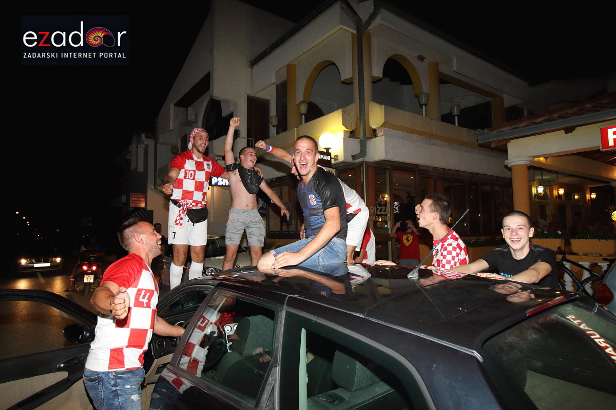 Bibinje: Navijanje za Vatrene i fešta nakon pobjede nad Rusijom