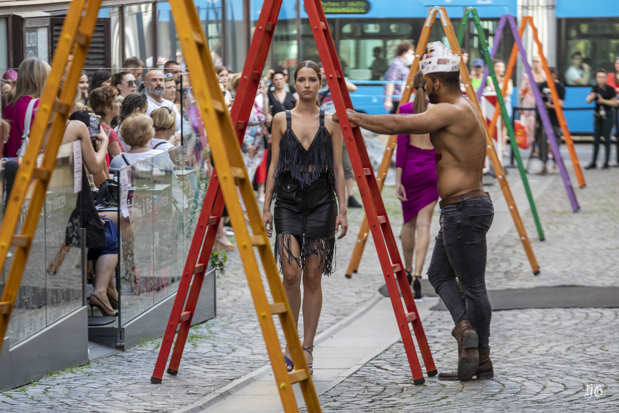 Ulična modna revija #INSPIREDBYART by Hippy Garden Ulična modna revija #INSPIREDBYART by Hippy Garden