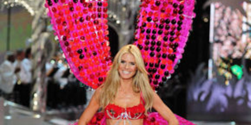 Mandatory Credit: Photo by Sipa Press / Rex Features ( 819044h )
Heidi Klum
Victoria Secret Fashion Show at the Fontainebleau Grand Opening Weekend, Miami Beach, Florida, America – 15 Nov 2008 Mandatory Credit: Photo by Sipa Press / Rex Features ( 819044h )
Heidi Klum
Victoria Secret Fashion Show at the Fontainebleau Grand Opening Weekend, Miami Beach, Florida, America – 15 Nov 2008