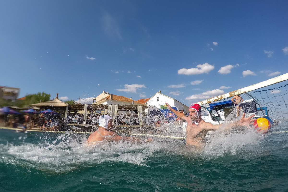 Red Bull Sidrun: Ekipa Kolpomorto proslavila pobjedu u Kalima Red Bull Sidrun: Ekipa Kolpomorto proslavila pobjedu u Kalima