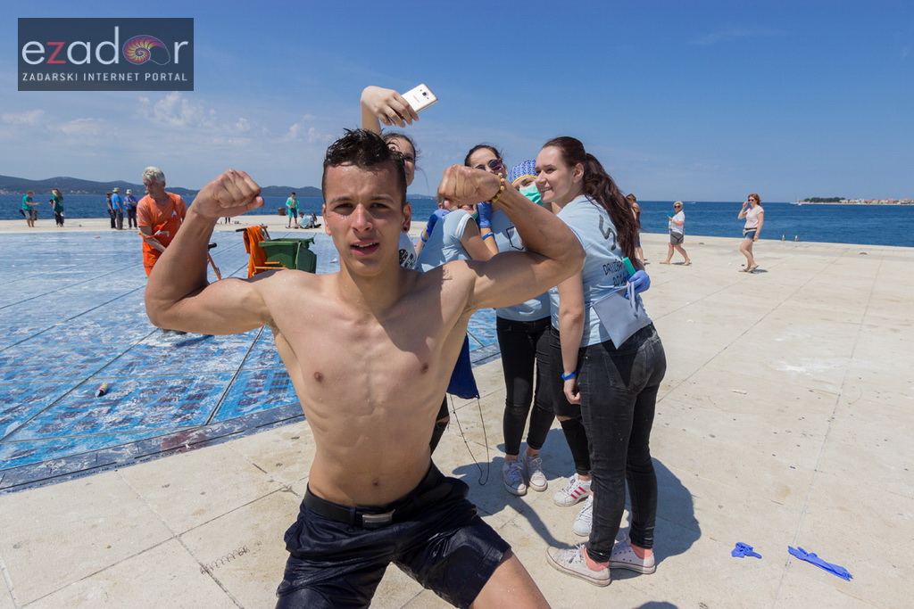 Ludijada zadarskih maturanata na Pozdravu suncu i Morskim orguljama