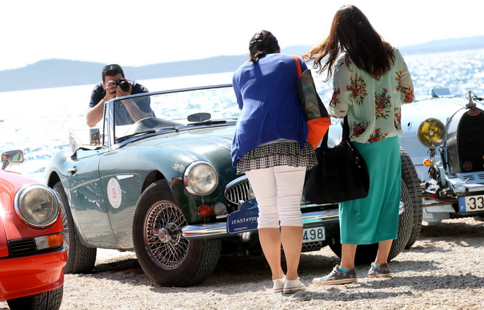 Zadar, 050612.
Oldtimer Rally “2Fast4You” na relaciji Ancona – Makarska – Dubrovnik – Zadar – Split odrzava se od 1. – 7. lipnja 2012. godine u organizaciji talijanske agencije “Solo Croazia” . Danas su sudionici rallya svoje limene ljubimce u posljepodne