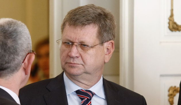 Zagreb, 120412.
Markov trg.
Banski dvori.
Redovita sjednica vlade.
Na slici: Mirando Mrsic.
Foto: Goran Mehkek / CROPIX