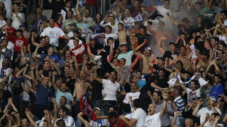 Zadar, 010610.
Dvorana Kresimir Cosic u Zadru. Druga finalna utakmica kosarkaskog prvenstva Hrvatske odigrana izmedju KK Zadar i KK Cibona.
Na slici: Slavlje navijaca Zadra.
Foto: Jure Miskovic / CROPIX Zadar, 010610.
Dvorana Kresimir Cosic u Zadru. Druga finalna utakmica kosarkaskog prvenstva Hrvatske odigrana izmedju KK Zadar i KK Cibona.
Na slici: Slavlje navijaca Zadra.
Foto: Jure Miskovic / CROPIX