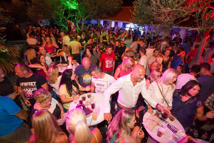 Zatvaranje sezone u virskom cafe & coctail baru Vagabundo. Foto: Iva Perinčić