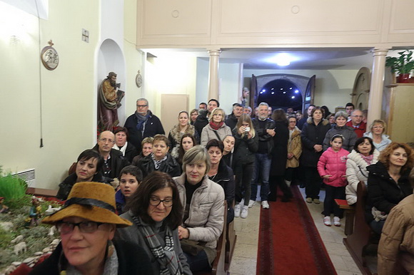 “Božićna čarolija” – koncert klapa u petrčanskoj crkvi sv. Ivana i Pavla “Božićna čarolija” – koncert klapa u petrčanskoj crkvi sv. Ivana i Pavla