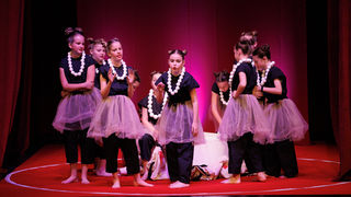 Igrajmo se: Zabranjeno mlađima od 15 strana A