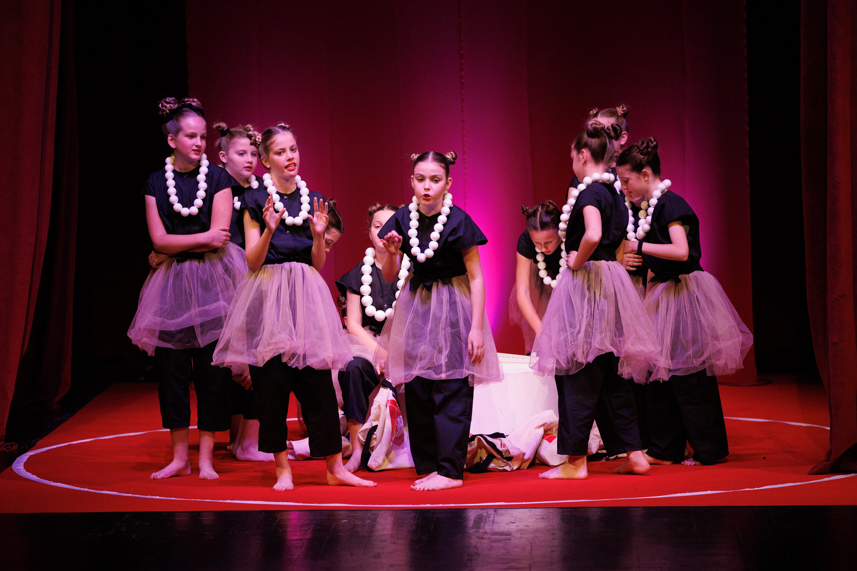 Igrajmo se: Zabranjeno mlađima od 15 strana A