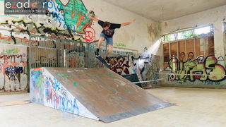 Simboličnim rušenjem zida započeo je urbani festival KvartArt na Voštarnici