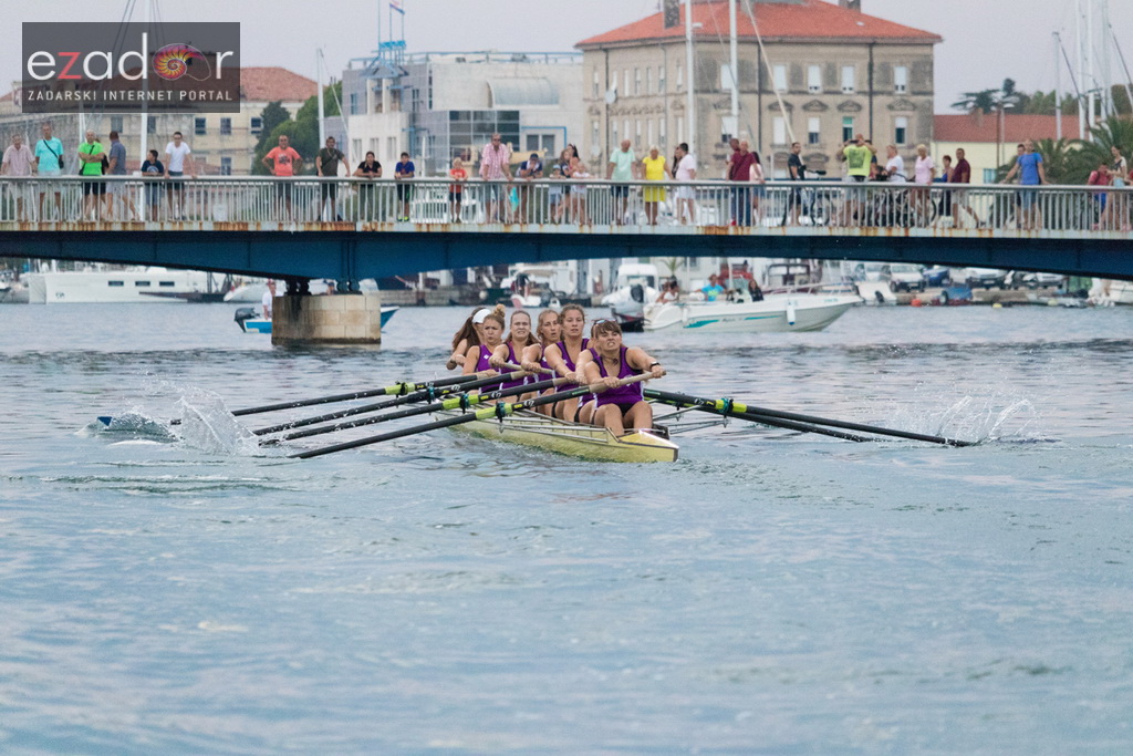 6. “Jadranov veslački dvoboj” osmeraca u uvali Jazine 6. “Jadranov veslački dvoboj” osmeraca u uvali Jazine