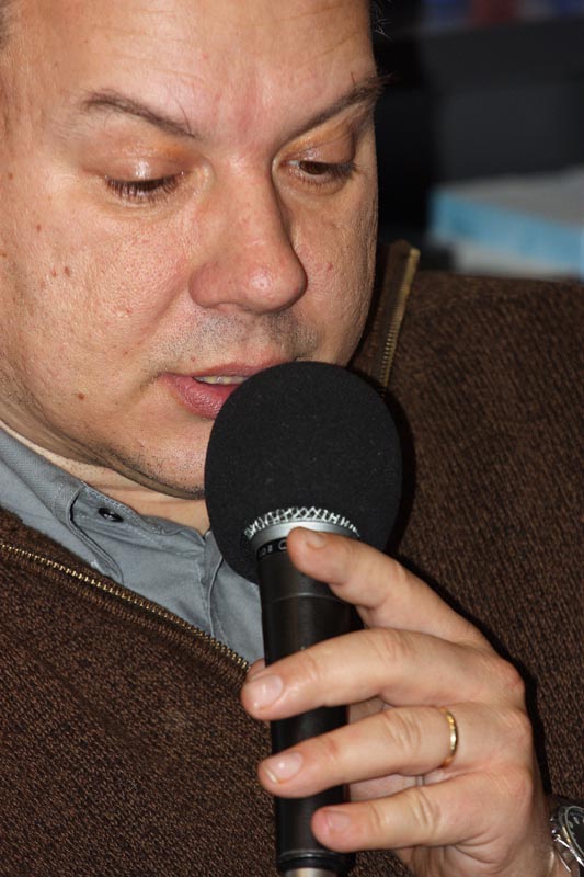 Književna večer grupe ZaPis i gosta Jurice Pavičića (foto: Filip Plazonić)