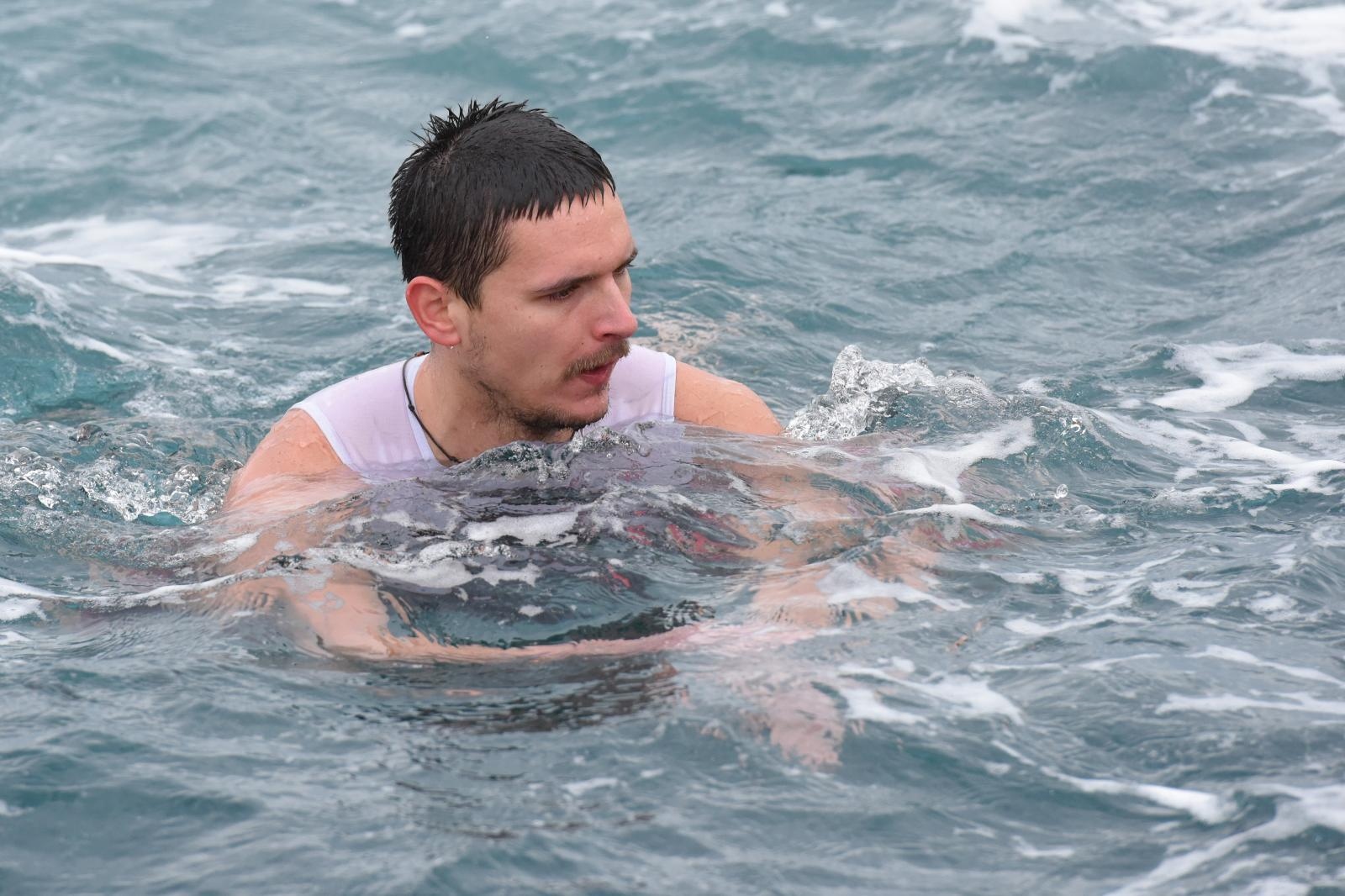 Novogodišnje kupanje na Morskim orguljama Novogodišnje kupanje na Morskim orguljama