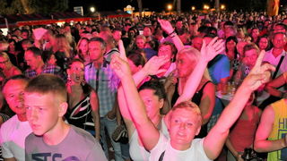 Virsko ljeto 2016: Dražen Zečić Zeko i Banana Band raspjevali i rasplesali Vir