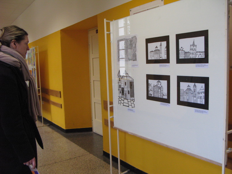 Dodjela nagrada za umjetničke radove u gimnaziji J. Barakovića Dodjela nagrada za umjetničke radove u gimnaziji J. Barakovića