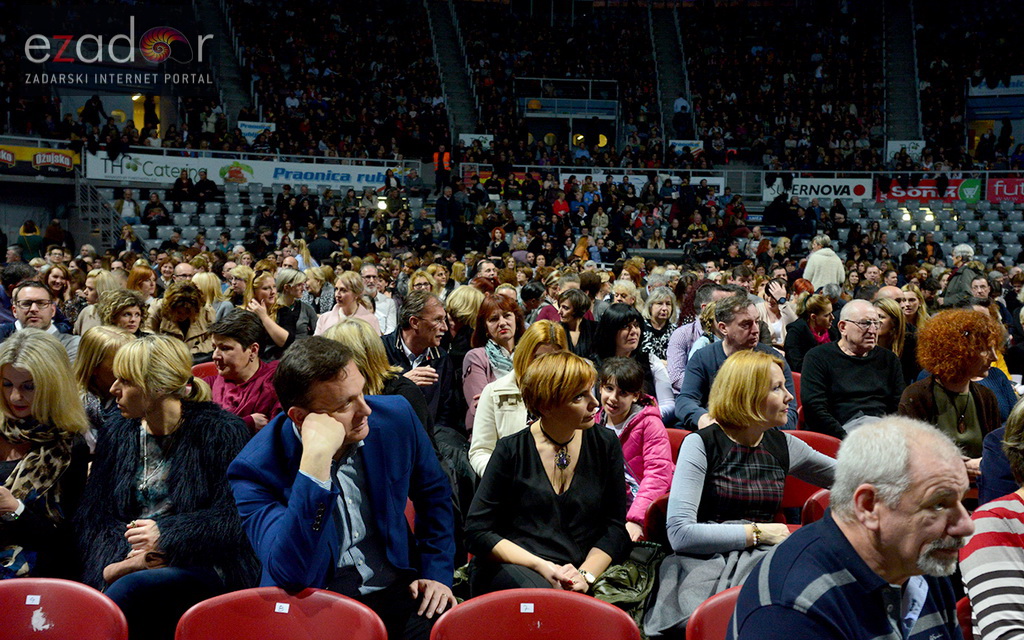Mjuzikl Mamma Mia kazališta Komedija u dvorani Krešimir Ćosić