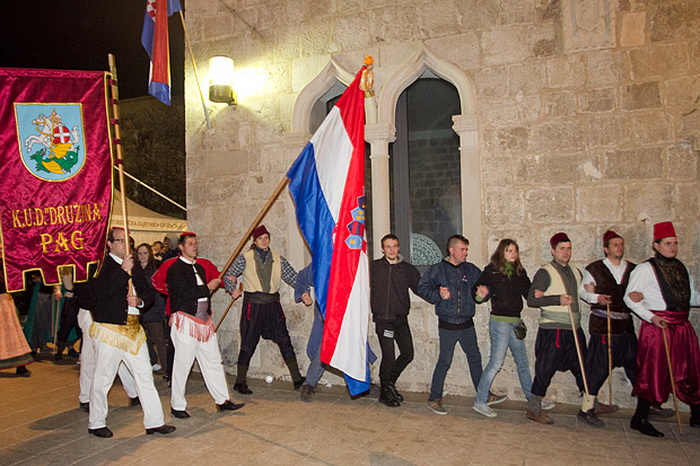 Paški karneval 2012, Foto: Leo Banić