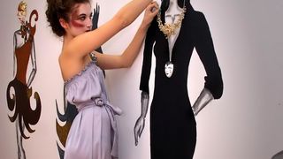 3000 kn: Haljinu dizajnira Klara Dedić: rukom oslikana svila (foto: Marin Gospić)