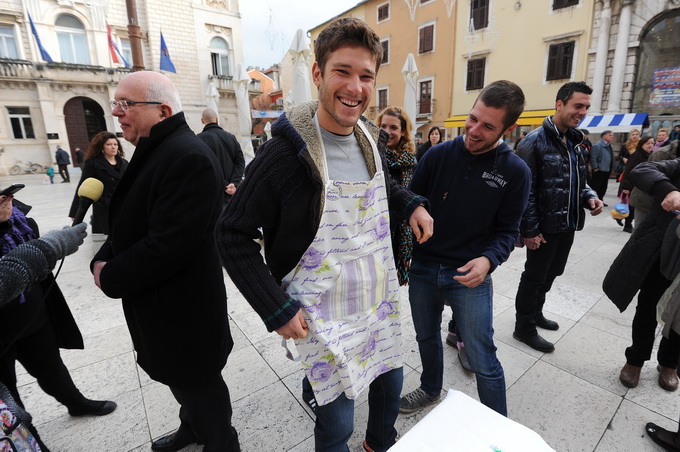 Zadar, 241212.
Forum.
U sklopu manifestacije Zadar, 241212.
Forum.
U sklopu manifestacije