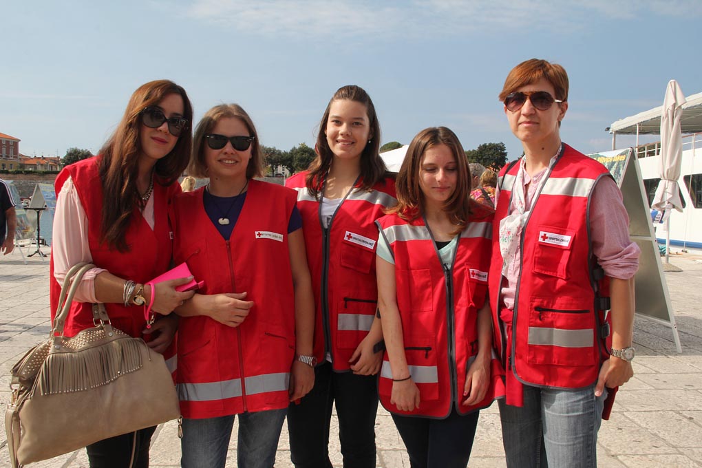 Nacionalna društva Crvenog križa diljem svijeta, potaknuta inicijativom Međunarodne federacije društava Crvenog križa i Crvenog polumjeseca (IFRC), obilježila su i ove godine Svjetski dan prve pomoći. Ovo je bila još jedna prilika da se ukaže na važnost p Nacionalna društva Crvenog križa diljem svijeta, potaknuta inicijativom Međunarodne federacije društava Crvenog križa i Crvenog polumjeseca (IFRC), obilježila su i ove godine Svjetski dan prve pomoći. Ovo je bila još jedna prilika da se ukaže na važnost p