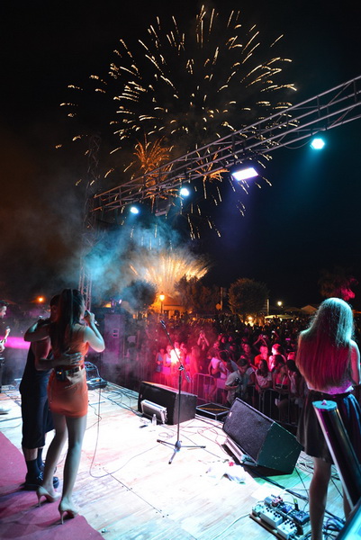 Virska noć 2015. uz koncert Lane Jurčević i Luke Nižetića te valičanstveni vatromet, Foto: Iva Perinčić Virska noć 2015. uz koncert Lane Jurčević i Luke Nižetića te valičanstveni vatromet, Foto: Iva Perinčić