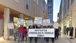 Članovi zadarskog SDP-a povodom Međunarodnog dana žena održali prosvjedni marš